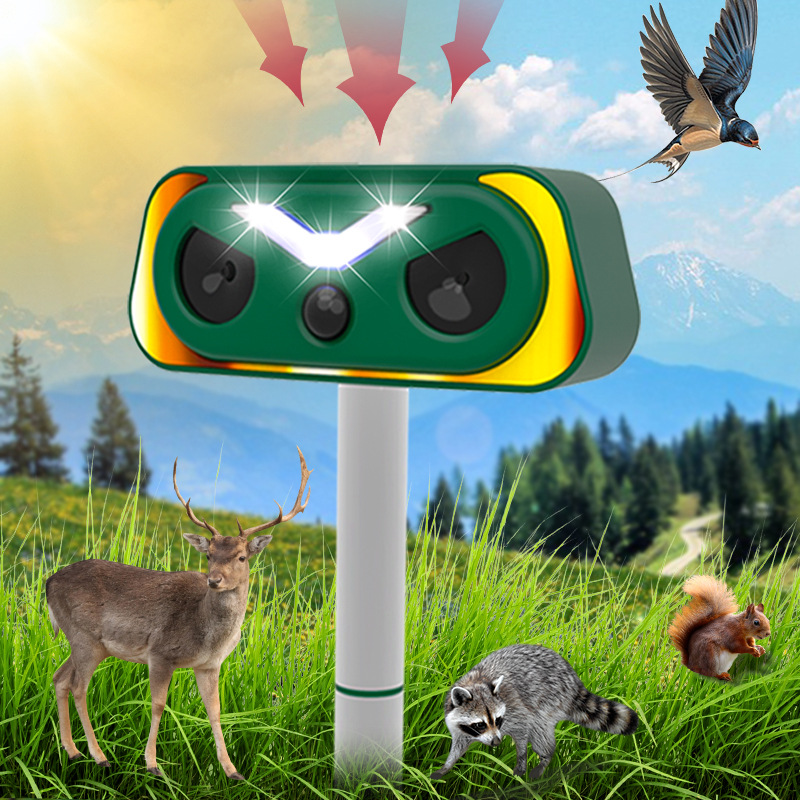 Solar-powered ultrasonic animal repeller YQ-DW-202 (1)